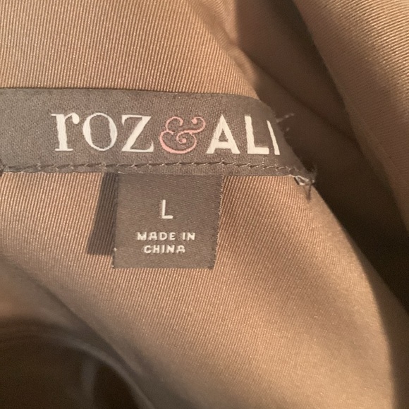 🎉HOST PICK🎉 Roz & Ali Tan Trench Coat - Picture 7 of 7